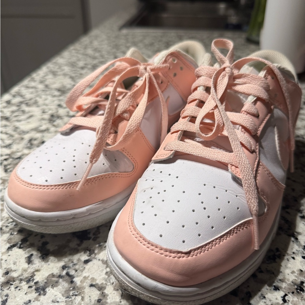 Nike Dunks pink